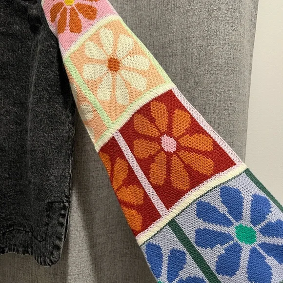 DAVI & DANI Black Denim Jacket with Floral Patchwork Sleeves - Picture 2 of 4